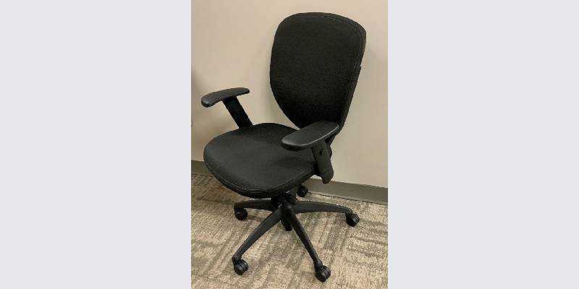 Pre Owned Kimball Wish Chair 1